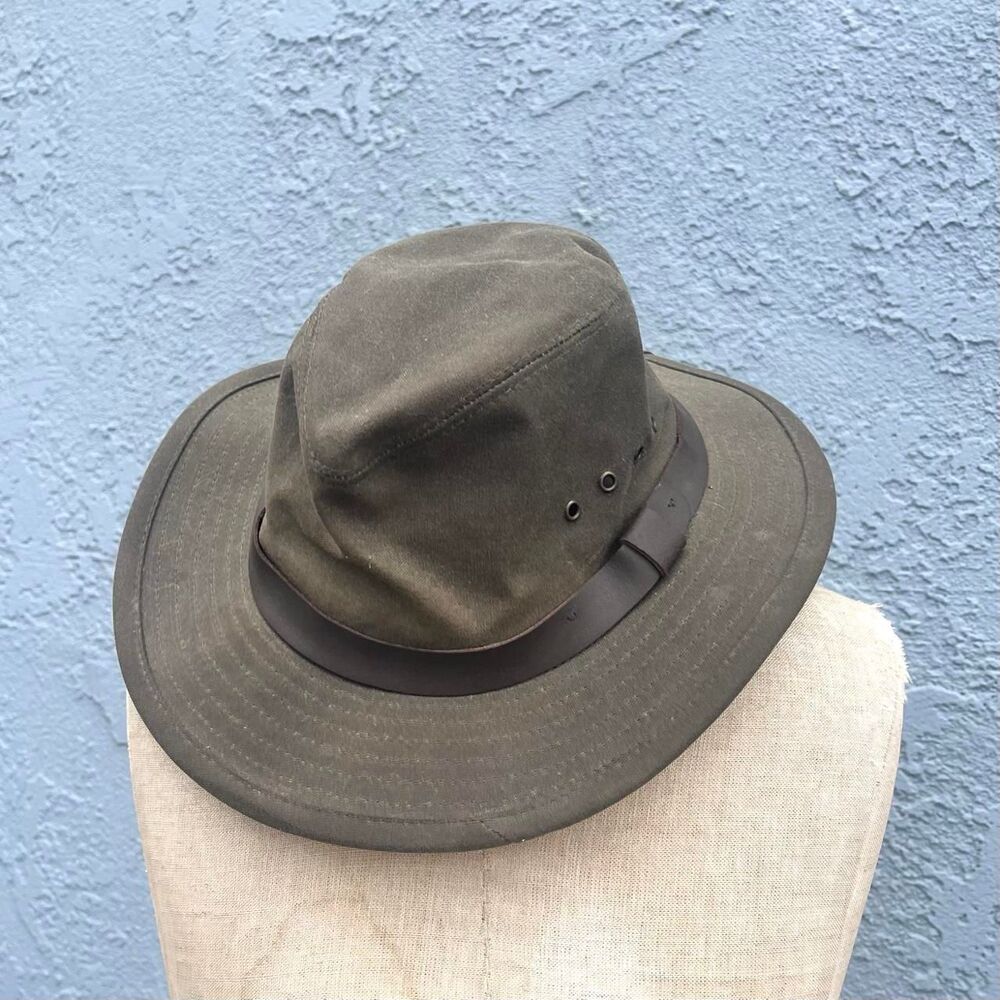 Filson Hat Tin Cloth Packer in Army Green